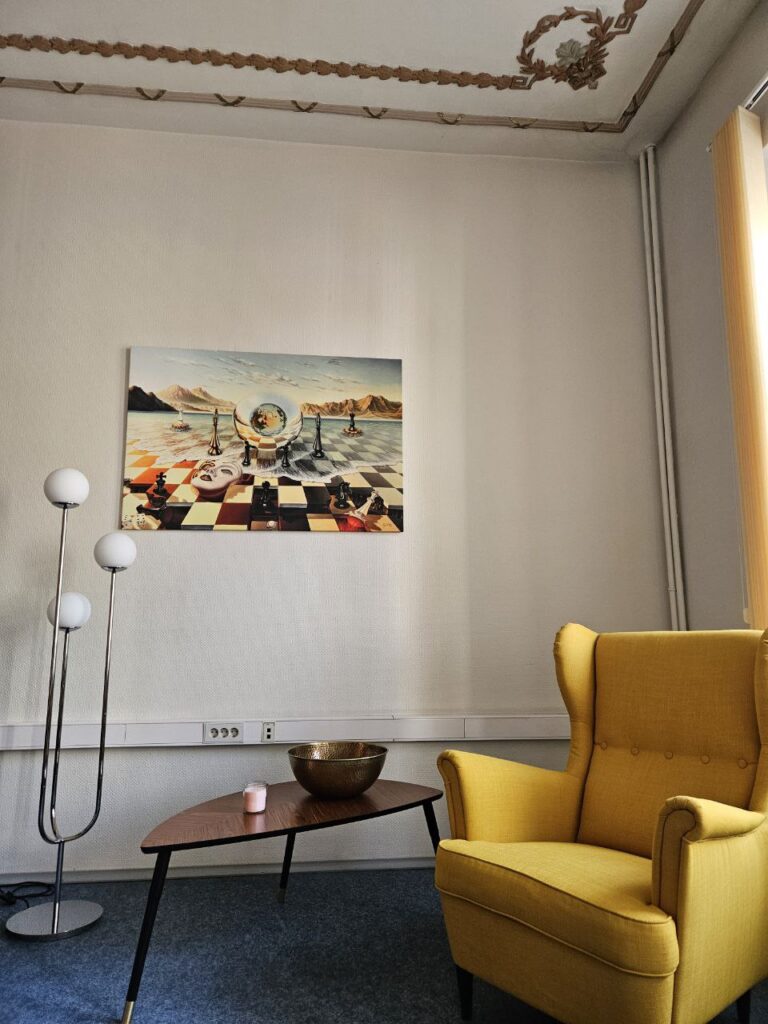 photo_6030581988999677864_y